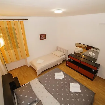 阿里泰西尔弗公寓 * 斯普利特