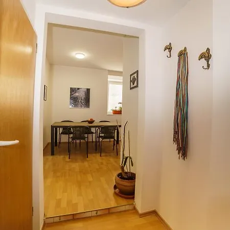 阿里泰西尔弗公寓 *