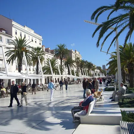 阿里泰西尔弗公寓 * 斯普利特