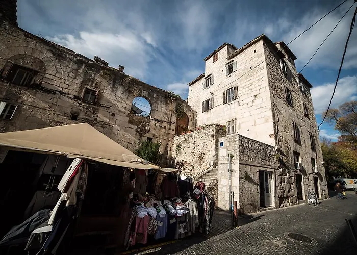 Alithia Silver Apartment