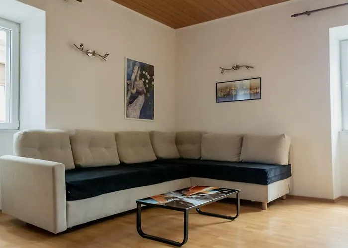 Alithia Silver Apartment Split