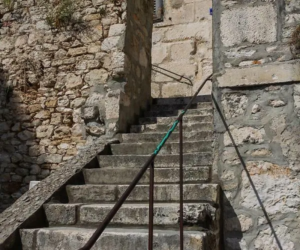 Alithia Silver Lejlighed